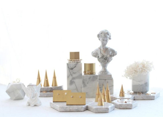 MARBLE BRACELET DISPLAY WHITE MARBLE BRACELET DISPLAY WHITE