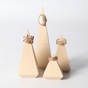 Set of 3 wood ring stand, ring cone stand, ring display   DS1519