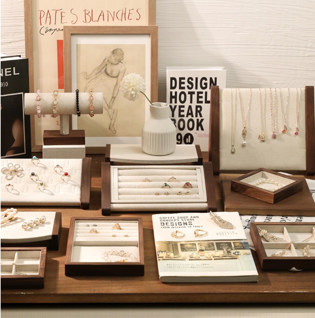 Gems On Display Beige Linen Curved S-Shaped Jewelry Earring Display Stand / Organizer - 2 Styles