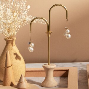 Wood earring display, T-bar earring display, earring stand, wood jewellery displays   DS1557