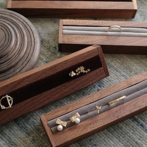 Black walnut ring display,  jewelry organizer stand, ring stand holder  DS1199