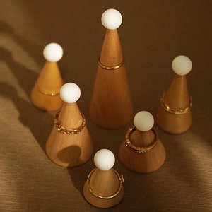 Set of 6 wood ring stand, ring cone stand, ring display, ring cone   DS1547