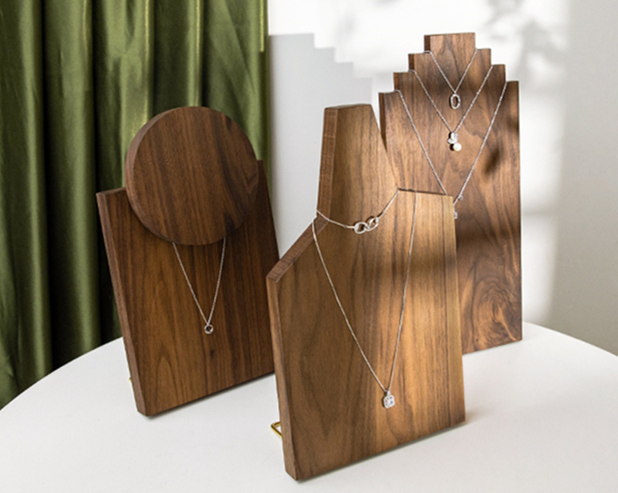 Mooca Wooden Plank Necklace Jewelry Display Stand for 8 Necklaces, Nec –  EveryMarket