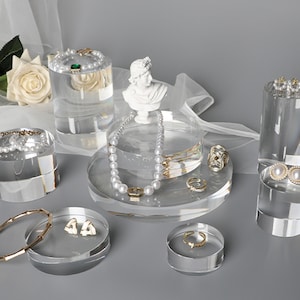 Acrylic jewelay display, cylinder jewelry organizer stand, cylinder jewelry display, jewelry photography tool   DS1646