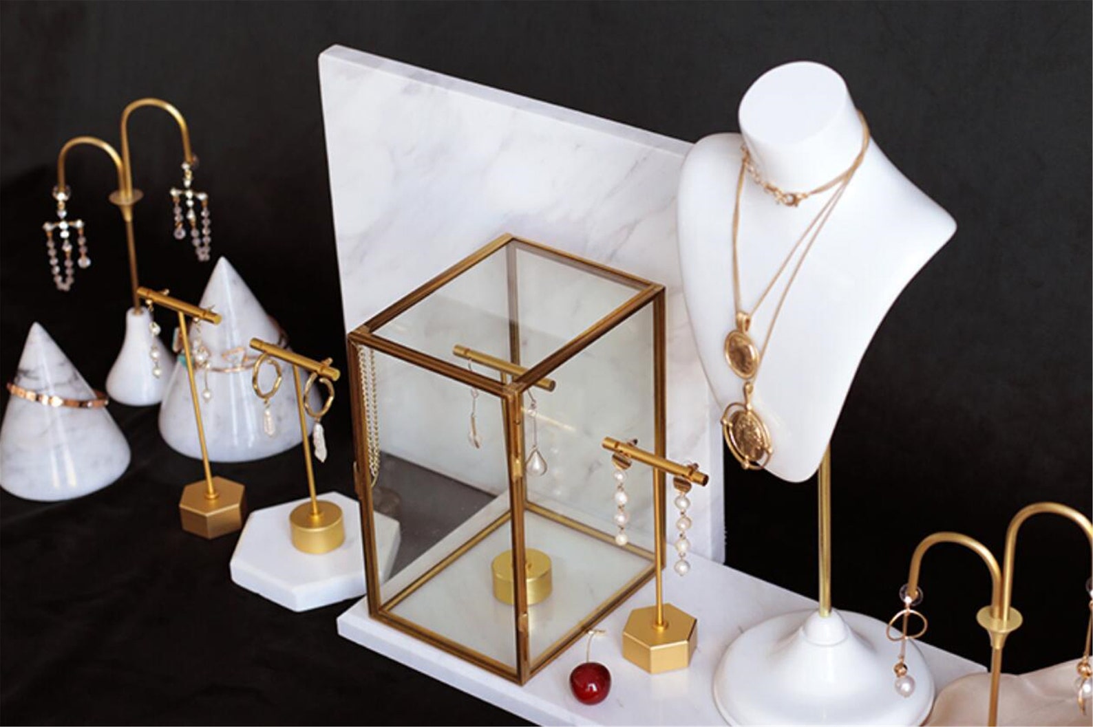 White Marble Jewelry Display White Jewelry Organizer Stand Etsy