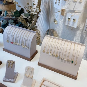 Necklace display, jewelry organizer stand,  necklaces display, necklace holder    DS1266