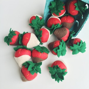 Felt Food Strawberries, Pretend Play Chocolate Strawberries, lifelike Handmade Play Food, Play Kitchen