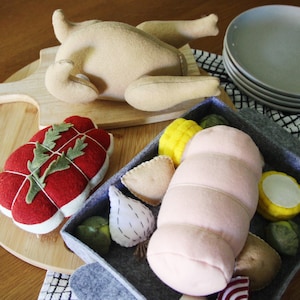 Felt Food Roast Chicken, Play Food Roast Vegetables, Play Kitchen, Roast Lamb, Roast Beef, Roast Pork, Felt Food Gift Pack, Play House