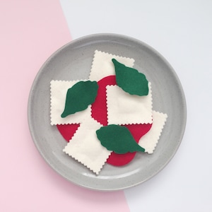 Felt Food Pasta Ravioli, Play Food, Play Kitchen, Play House, Pretend Play, Learn, Play, Play Shop, Pretend Food