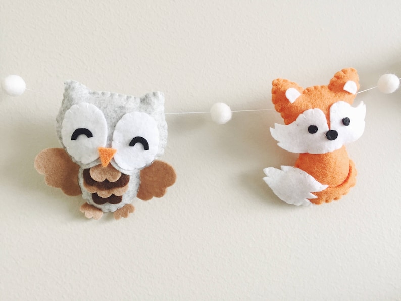 Plush Woodland Animals Felt Garland Banner, Woodland Nursery, Bear, Fox, Wolf, Owl, Deer, Raccoon, Baby Shower, Nursery Decor, 1st Birthday immagine 4