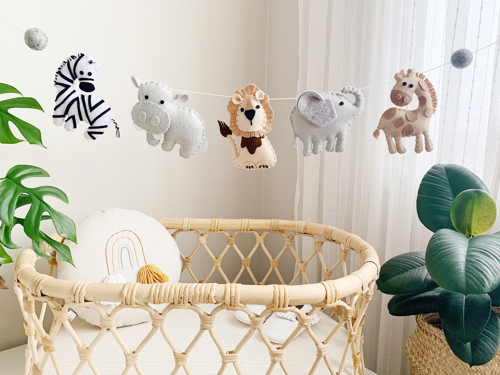 safari nursery garland