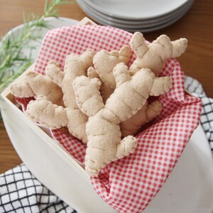 Felt Food Ginger, Pretend Play Vegetables, Play House, Felt Garden, Play Food, Play Kitchen, Montessori Learning, Learning Through Play