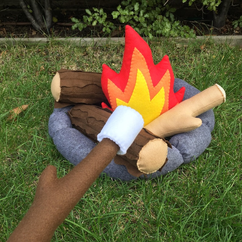 Felt Campfire Set, Pretend Play, Camping, Imaginative Play, Felt Food, Boys Birthday Girls Gift, Read Details, 1-5 Week Turnaround image 4