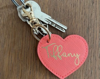 Faux leather key ring Heart or round shape of your choice - personalized first name