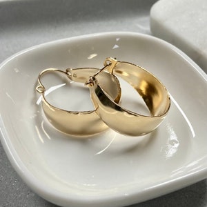 Small tapered basket hoops, 14k gold filled 25mm domed hoop earrings, wide gold 1 inch hoops, chunky lightweight handmade gold hoop earrings