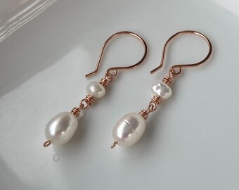 Pendientes colgantes de perlas: elaborados a mano en oro laminado de 14k o plata Argentium.