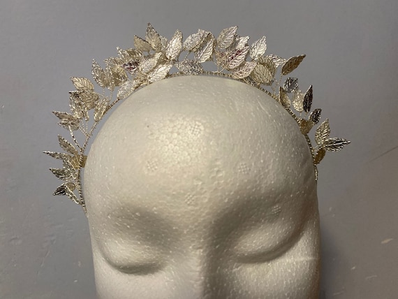 Goddess Halo Crown Headband Halloween Costume Headpiece Metal Amazon.com: Zivyes Halo Crown Sunburst Spike Crown Headpiece  main image 4