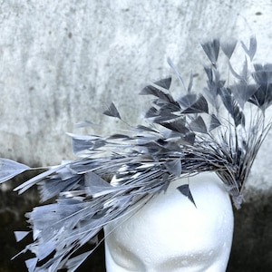 Goose Feather Wired Millinery Hat Mount Silver