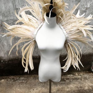 Ivory Feather Burlesque Dance CostumeLarge feathers SHAWL Shrug Shoulders Feathers cape Halloween costume ,vintage capelet for Adult