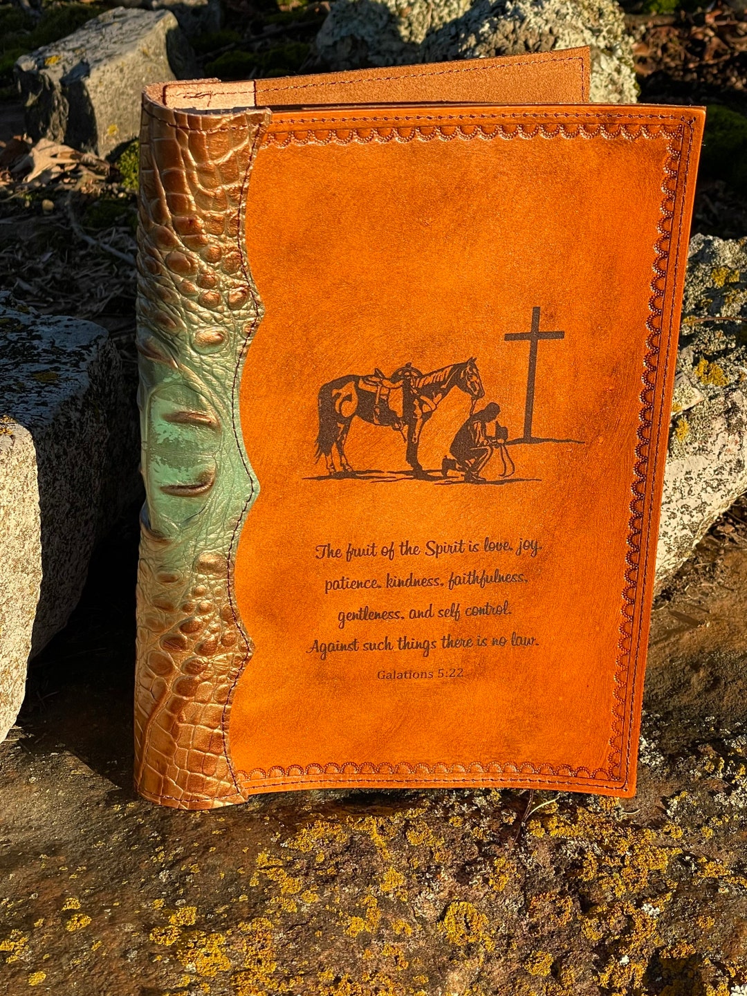 Custom Leather Personal Bible - Roping Cowboys main image 1