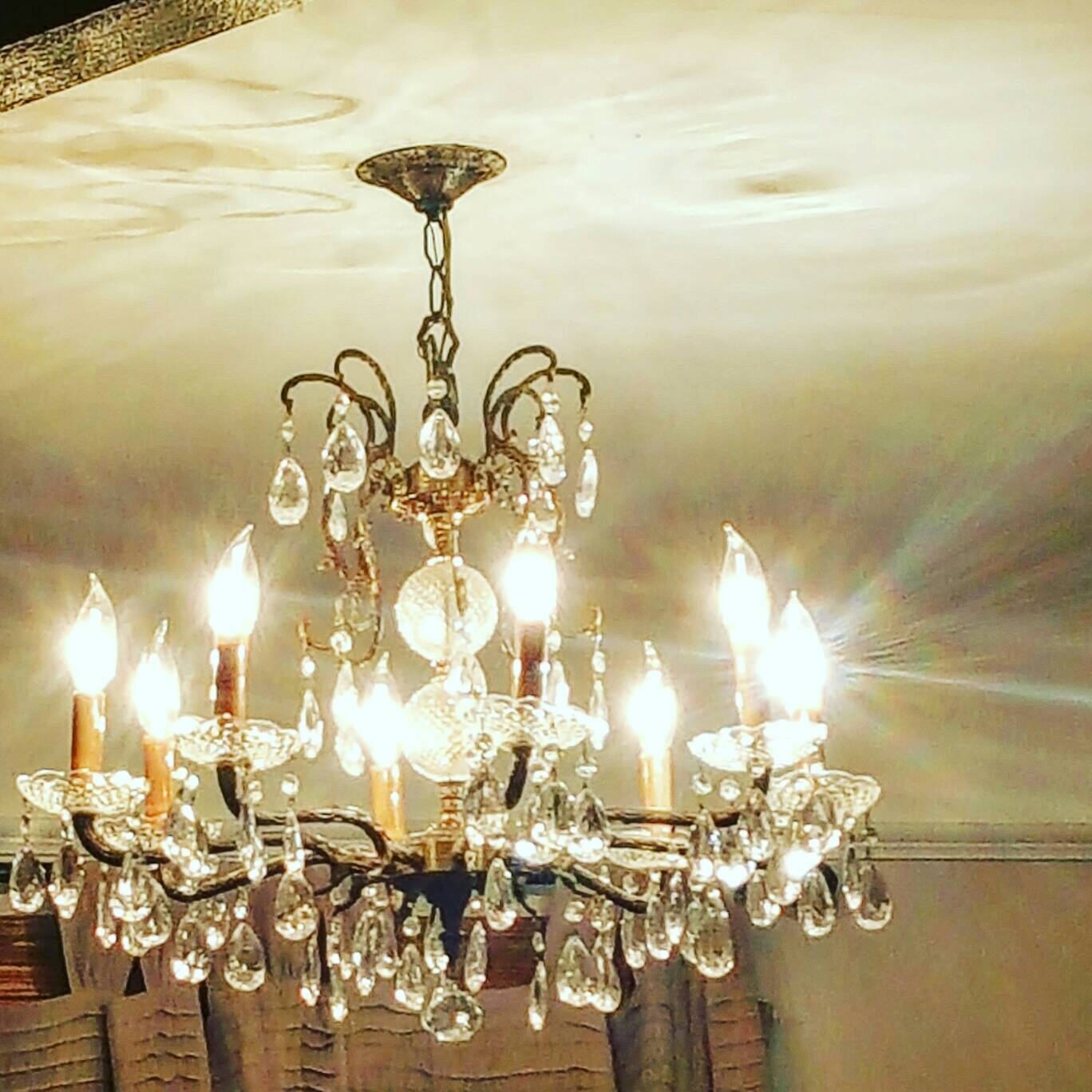 Antique Chandelier 8 Bulbs Made In Spain Underwriter Laboratories