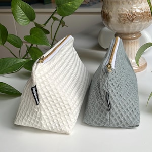 Triangle Waffle Weave - 2 Sizes Zip Pouches, Makeup Bag, Cosmetic Bag, Eco-Friendly, Minimalist, Linen Utilities, Travel, Lightweight, Vegan