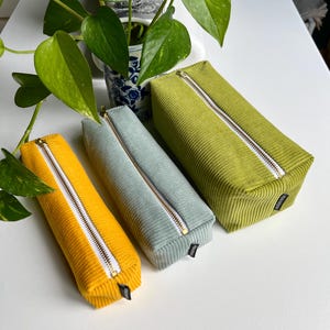 Mittelgroße weiche farbige Cord Box Federmäppchen, Reißverschlusstasche / Projekttasche / Reisetasche / umweltfreundlich / Vegan / maßgefertigt / in 3 Größen
