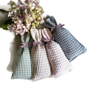 Bio Lavendelsäckchen/ Handgemacht & gefüllt mit getrockneten Lavendelknospen aus meinem Garten/ Country touch/ Vegan Bild 1