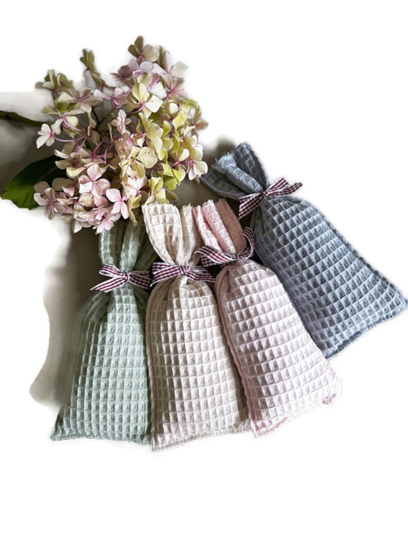 Bio Lavendelsäckchen/ Handgemacht & gefüllt mit getrockneten Lavendelknospen aus meinem Garten/ Country touch/ Vegan Bild 1