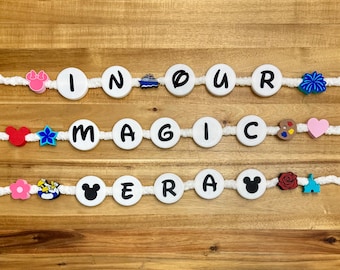 Pulsera de la amistad con dijes de la puerta del crucero mágico de Disney Swiftie con guirnalda e imanes