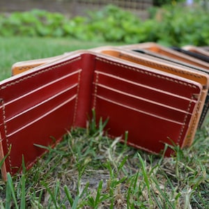 Full-Grain Bi-Fold Geldbörse