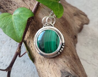 Pendentif malachite, collier malachite, pendentif malachite et argenté, pendentif en pierre verte, pierre semiprécieuse