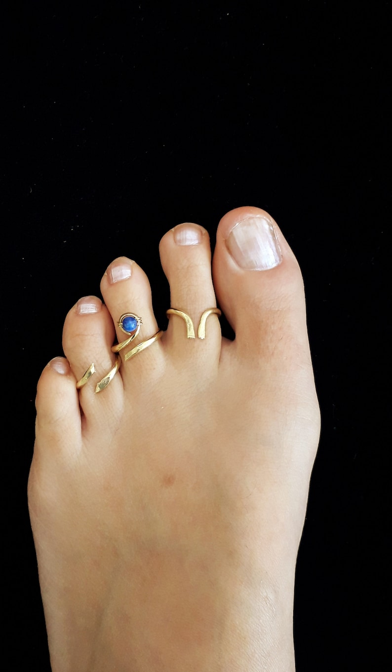 toe ring, gold ring foot, Foot ring, ring toe, ring toe in body, adjustable toe ring, toe ring, wire wrap, silver ring foot, three rings toe image 1