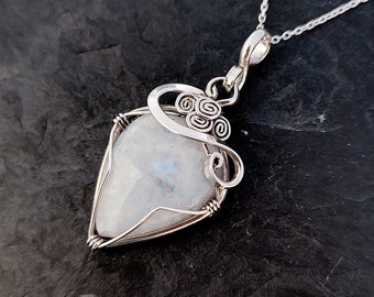 moonstone pendant, wire wrap moonstone, moonstone pendant with sterling silver, wire wrapped moonstone, sterling silver, moonstone necklace