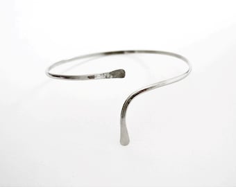 arm bracelet. silver armlet. silver arm bracelet. Silver Arm Band. Upper Arm Bangle. Arm Cuff, Upper Arm Cuff