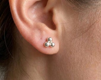 925 Sterling Silver Three Dot Stud Earrings: Tiny 5mm Cluster Design