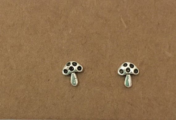 1x Piece of Sterling Silver Mushroom with Hypo-Allergenic Post Stud Earrings