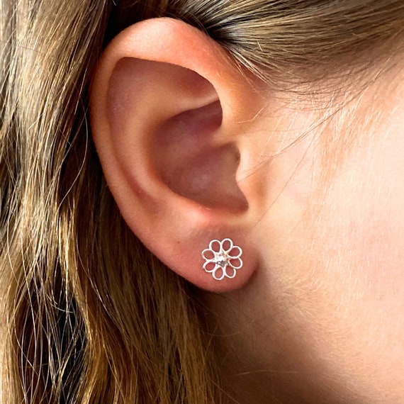 Daisy 925 Sterling Silver Stud Earrings 10mm Flower Earrings Minimalist Silver Studs Gift for Girls Bridesmaid or Flower Girl Jewelry Etsy