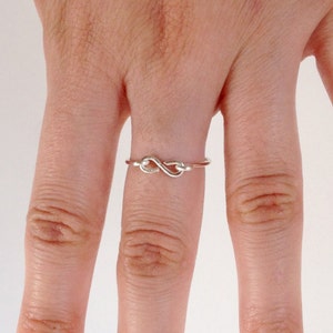 Infinity Knot Ring, Best Friend Infinity knot  Ring, Sister Ring, Silver Handmade Wire Ring, Knuckle Ring, Silver Ring,Simple Silver Ring