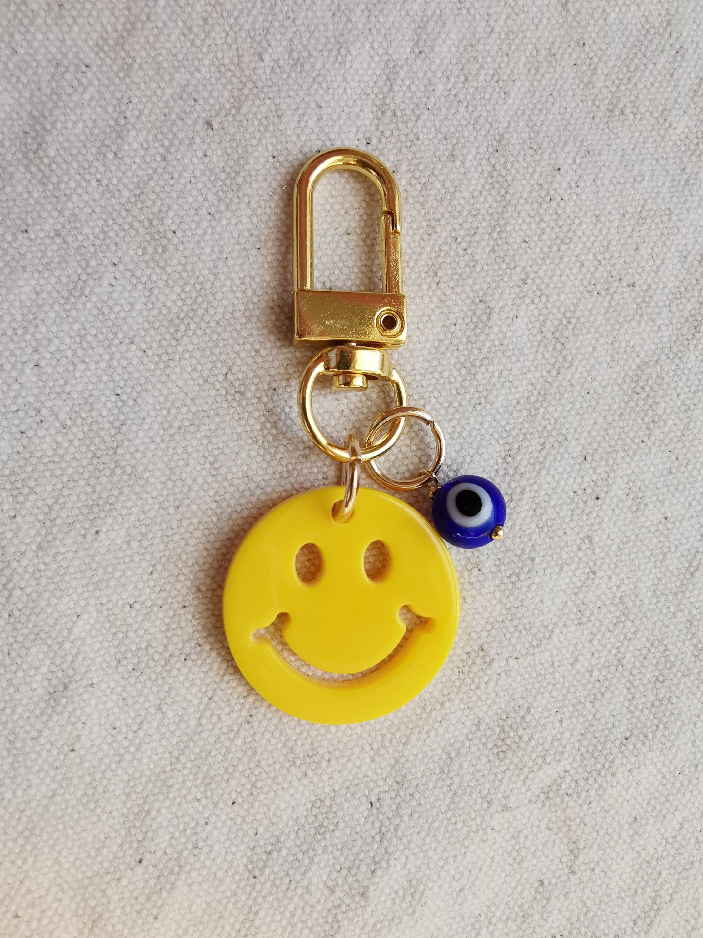 Smiley Face Keychain Flower Keychain Kawaii Keychain Etsy Nederland