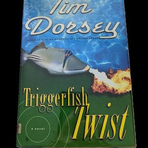 Tim Dorsey Amerikanischer Romancier Bekannt für satirische Krimis, insbesondere Serge A. Storms Series. Alle Bücher sind Erstauflagen und Handsigniert