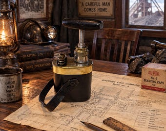 Hercules 10 Cap Blasting Machine Detonator - Twist Type - Patent 1930