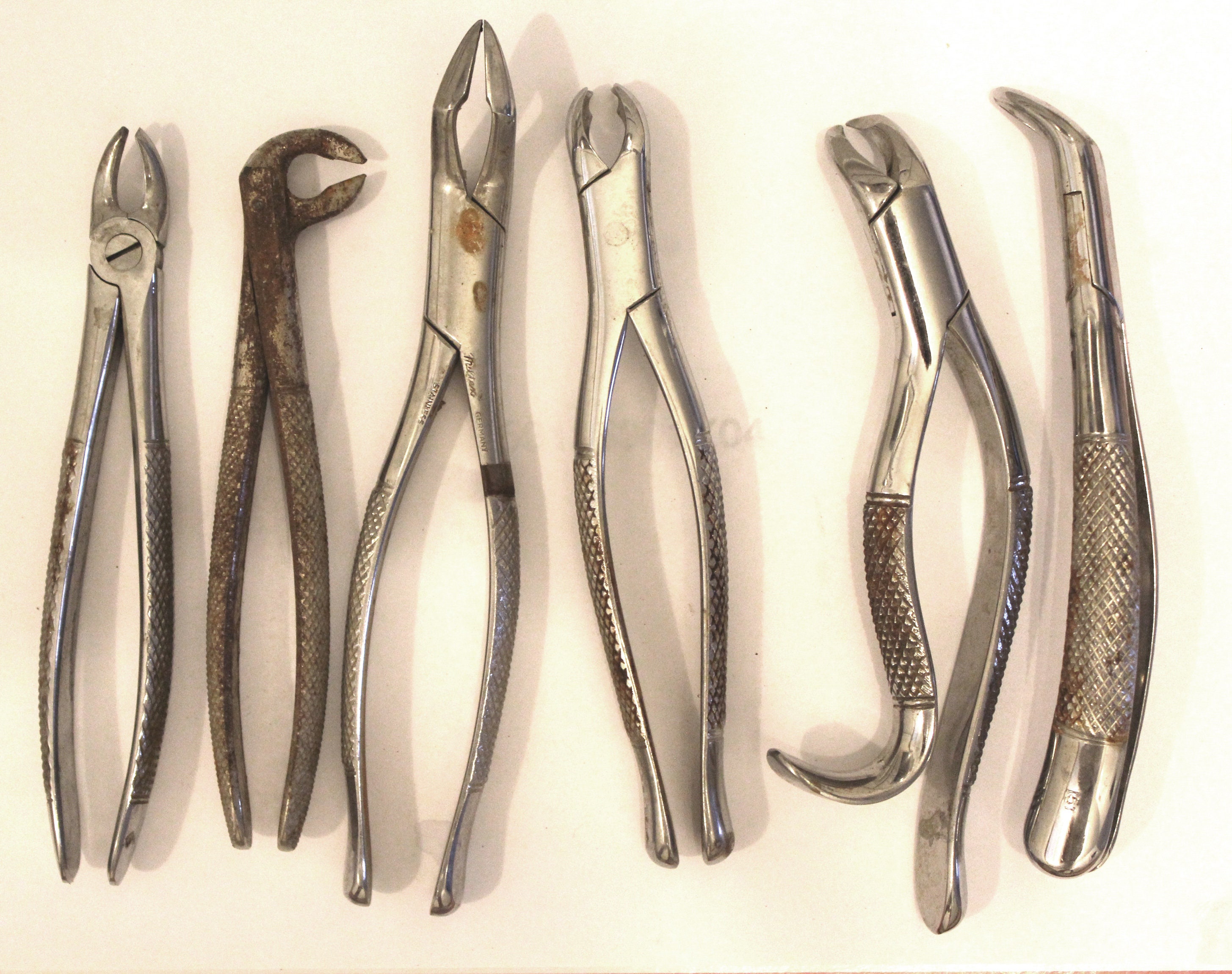 lot of 11 Vintage Dental Dentist Tools Tooth Teeth Extraction Pullers  Pliers Etc