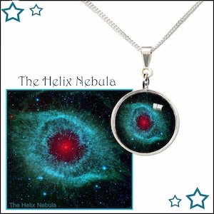 Pingente Helix Nebula em uma corrente de prata esterlina com cartão fotográfico informativo GRÁTIS. Joias Space Art