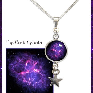 Hanger met paarse krabnevel en ster aan sterlingzilveren ketting met GRATIS fotokaart. Space Art-sieraden