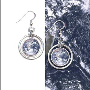 Pendientes Blue Planet Earth Hoop con tarjeta de fotos GRATIS.