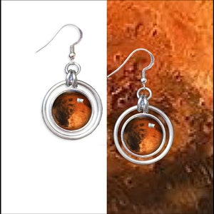 Planet Mars Chainmail Hoop Pendientes con tarjeta de fotos GRATIS
