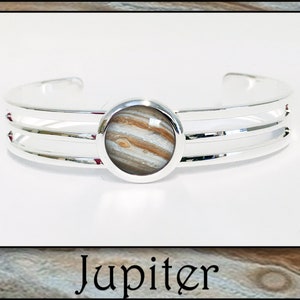 Pulseira Júpiter prateada com cartão fotográfico