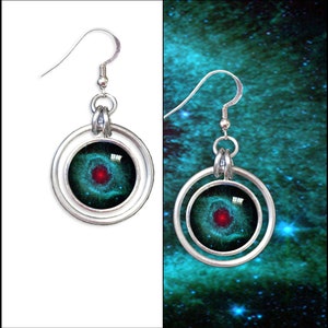 Pendientes Helix Nebula Space Hoop con tarjeta de fotos GRATIS