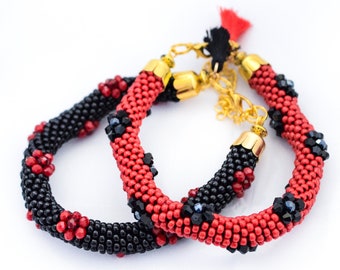 Pair of Black/Red Bead Crochet Bracelets decorated with the Flower pattern, Tubular Bracelets, Bead Crochet Bracelets, Tube bracelets